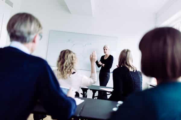 Tag på ledelseskursus og arbejd med din ledelsesidentitet
