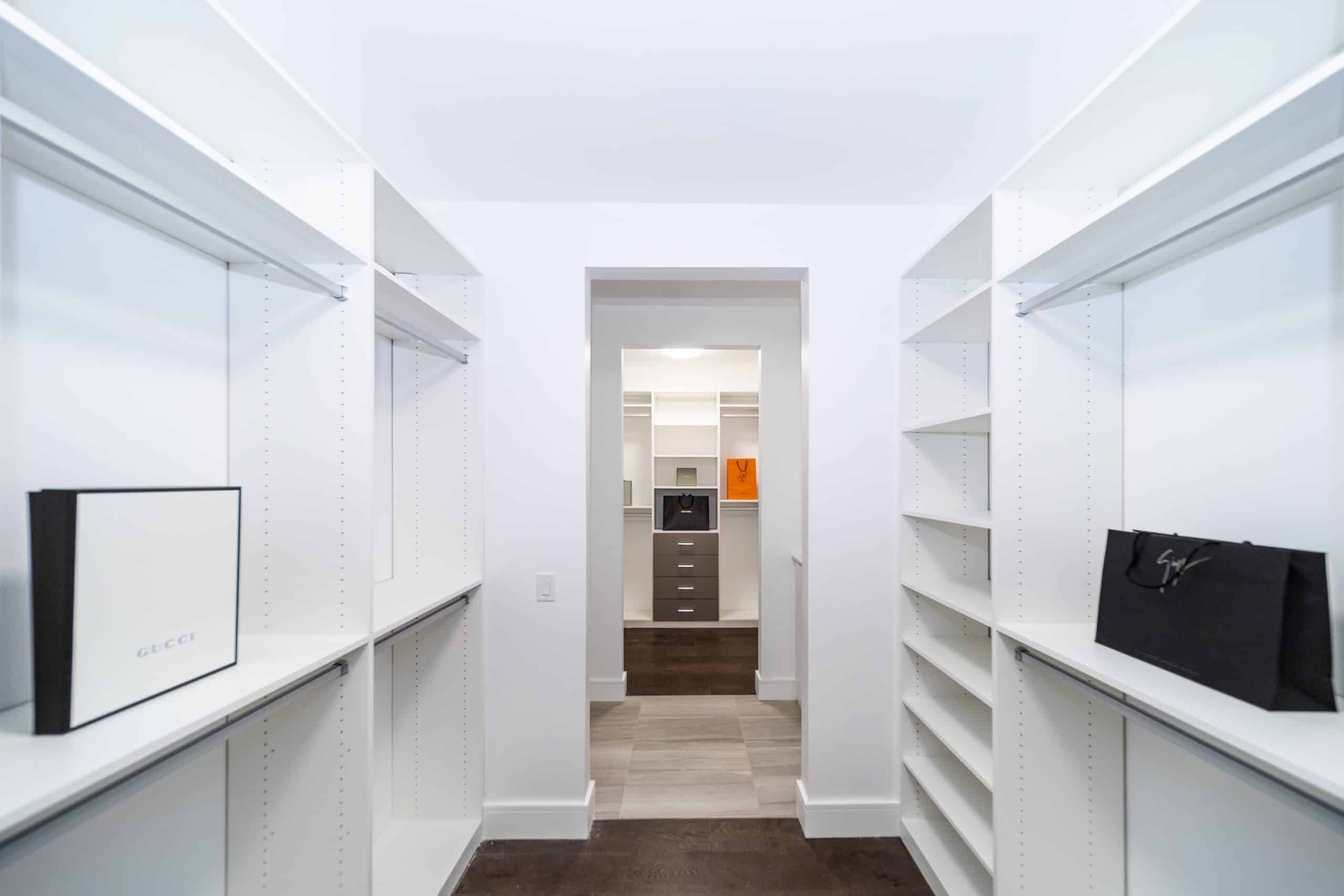 Indret dit helt eget walk-in closet